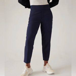 Athleta ENDLESS HIGH RISE PANT sz 8 - Navy